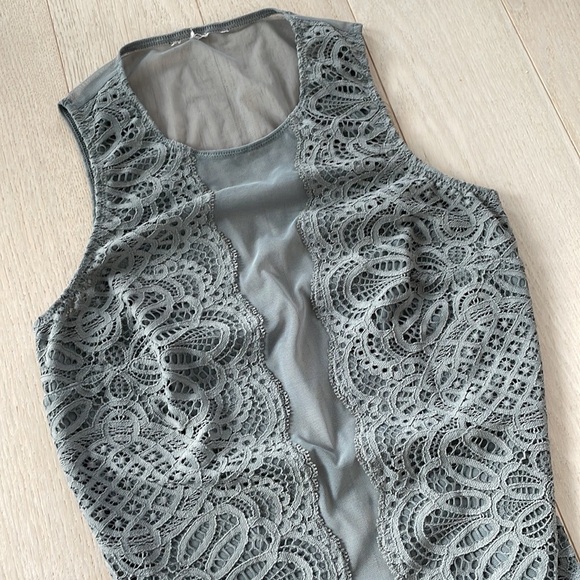 Lace Body Suit - Picture 2 of 3